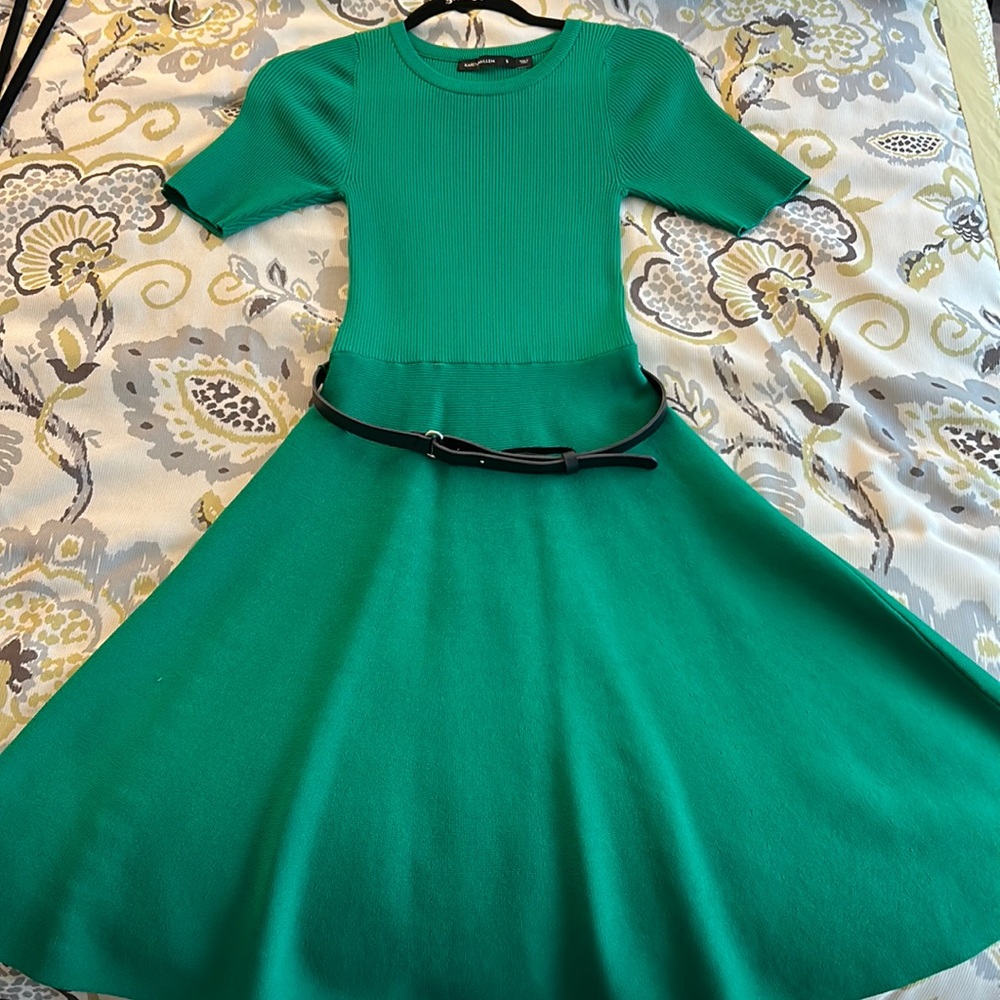 Karen Millen green short sleeve swing dress